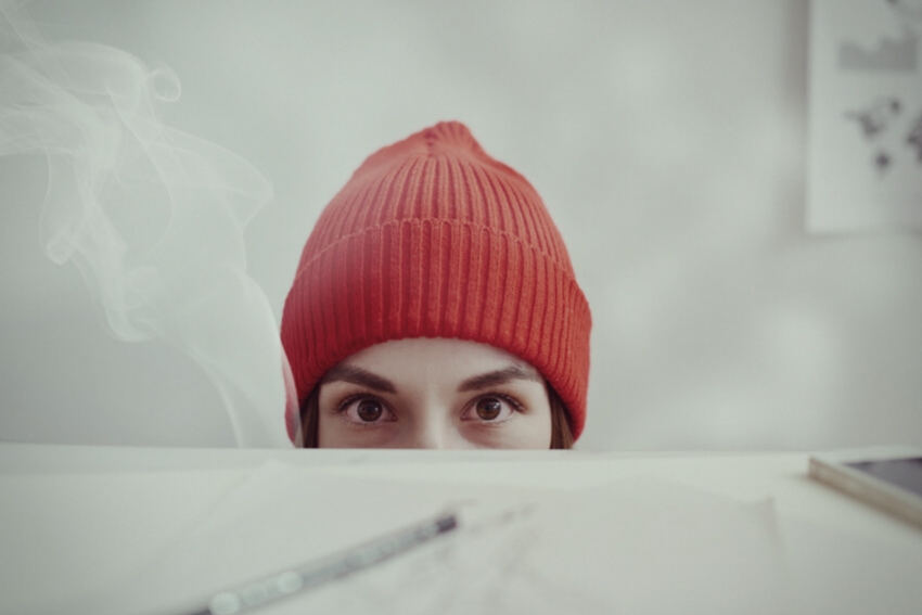 Jak Skrýt Zápach Z Kouření a Nebo Skladování Konopí